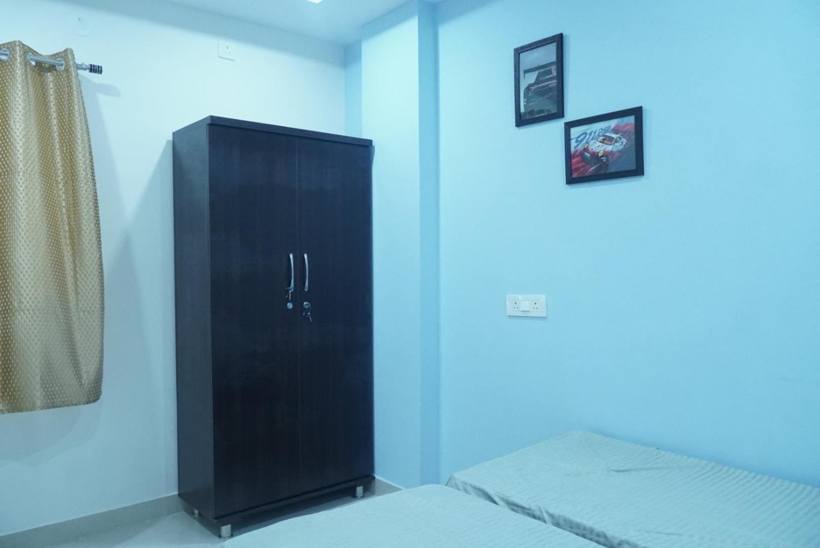 Cosmic Hotel & Guest House Gachibowli Raidurg 海得拉巴 外观 照片