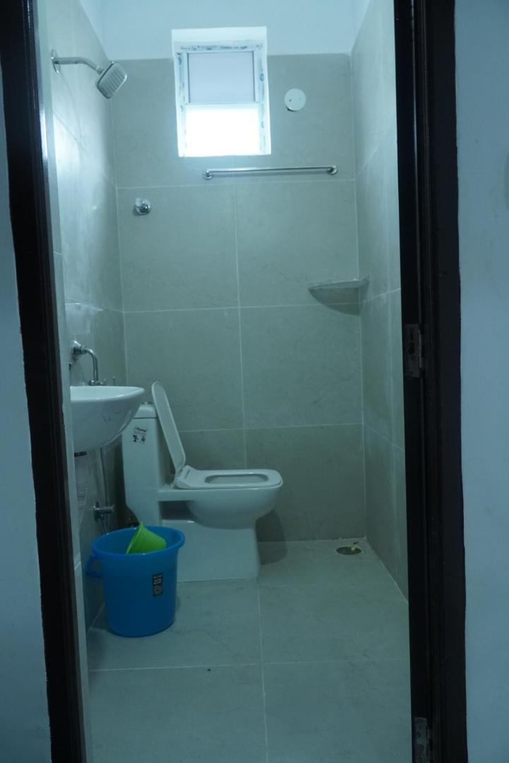 Cosmic Hotel & Guest House Gachibowli Raidurg 海得拉巴 外观 照片